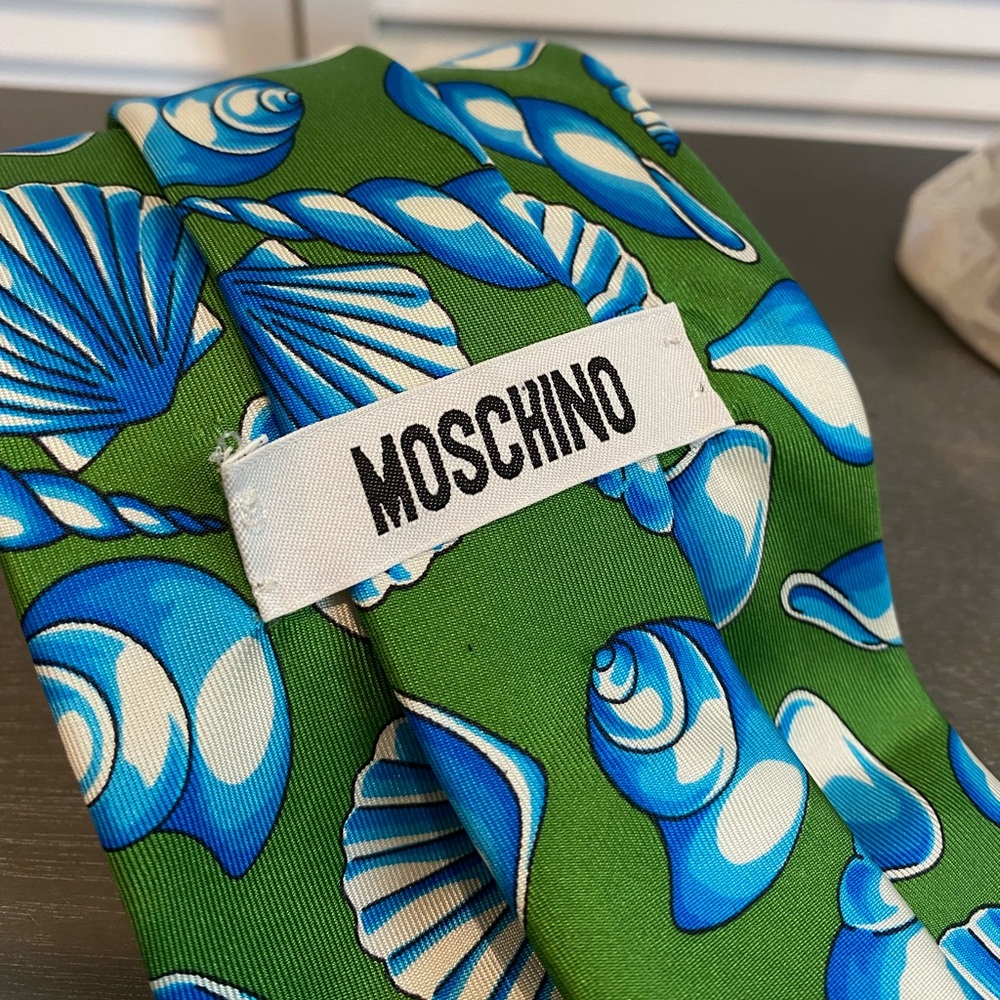 Vintage Moschino Sea Shell Silk Neck Tie